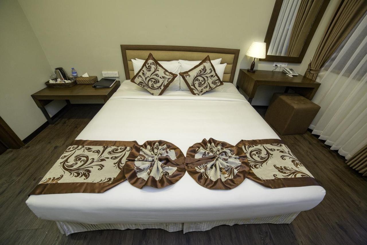 Cloud 10 Boutique Hotel Yangon Exterior foto